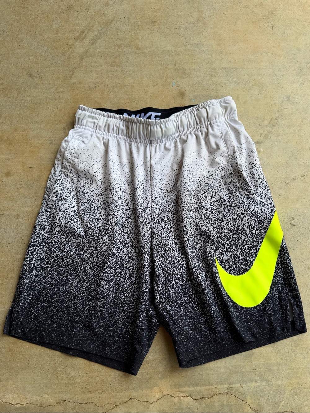Nike Boys M shorts
